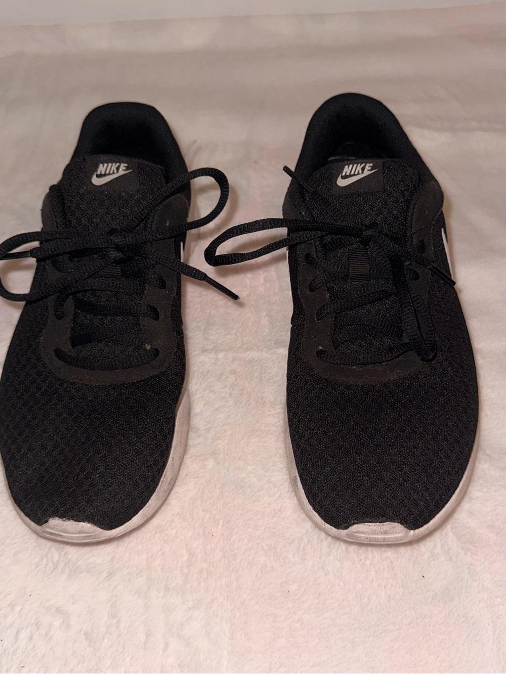 Black Nike Tanjuns